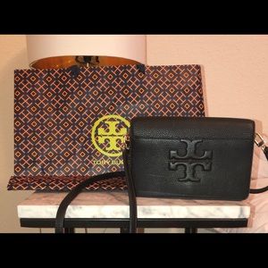 Tory Burch Bombe T Black Crossbody